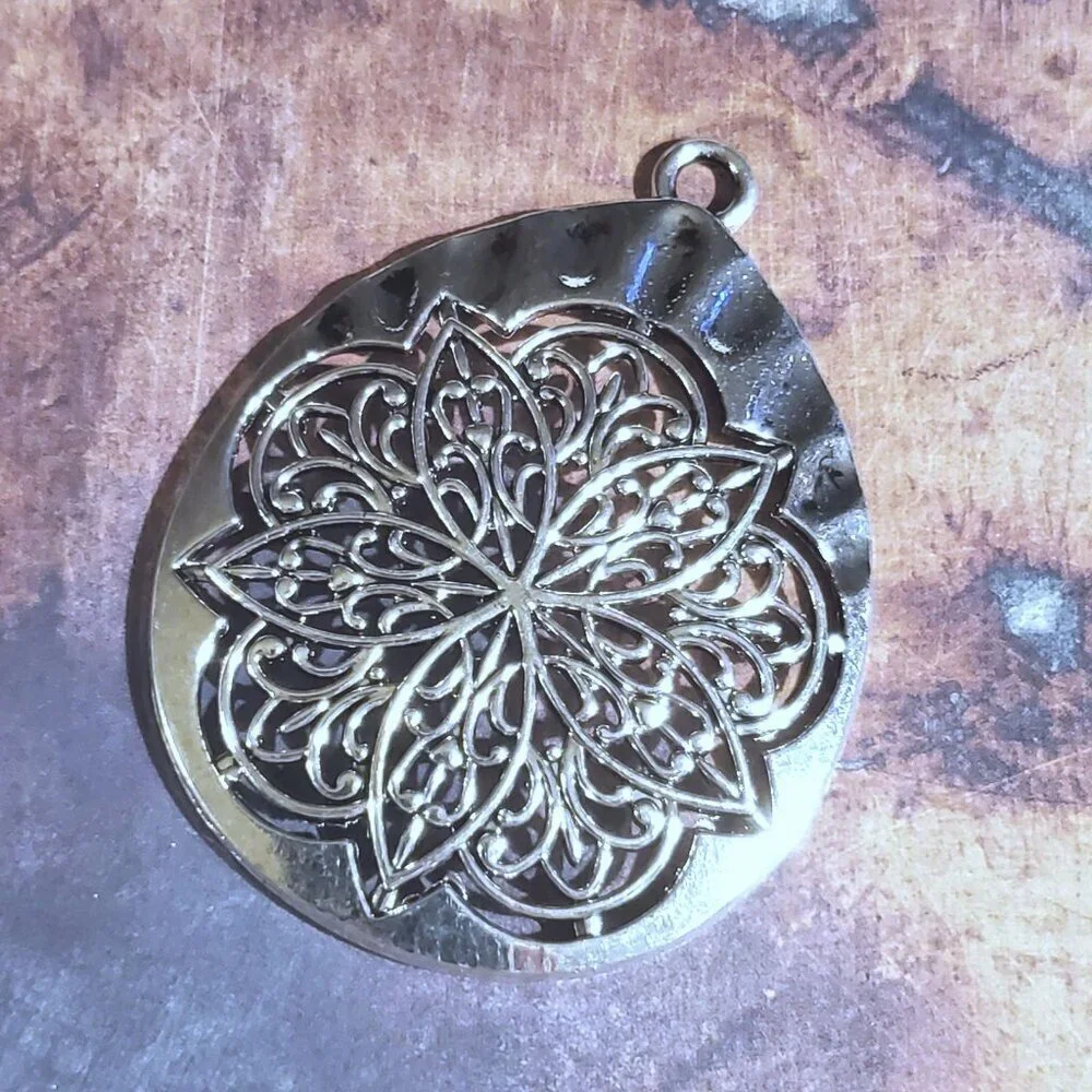 Vintage Y2K Antique Silver Moroccan Arabesque Cutout Flower 69x47mm Teardrop Pen
